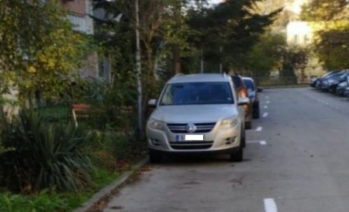 Във варненския квартал "Чайка" гражданите сами си разчертават паркоместа