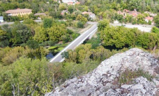 Мъж полетя от лобната скала на Царевец