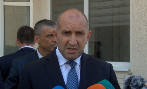 Радев: Трябва да имаме собствени способности за пожарогасене