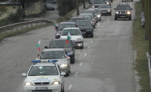 „Възраждане“ потегли на автошествие! Вижте от къде ще мине колоната