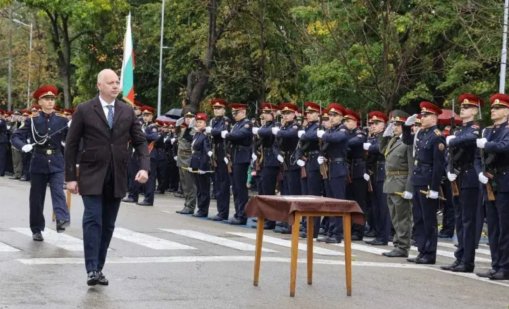  Желязков обеща още пари на военните