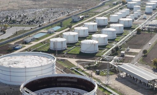  Александър Николов за "Лукойл": Стряскащо е решението за въвеждане на временна забрана на износа