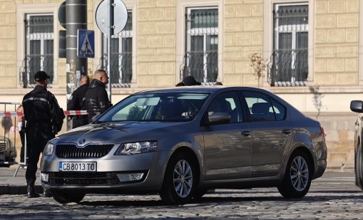 Забраниха на Радев да се вози на Шкода-та