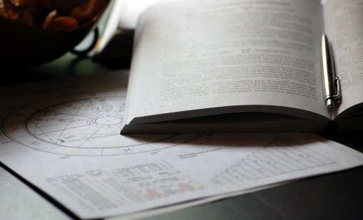 Кариерен хороскоп за всички зодии: Признание да рака, баланс за везните 