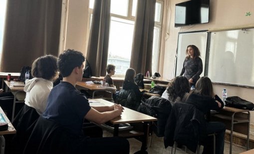Ограмотяват варненските гимназисти как да се пазят от СПИН