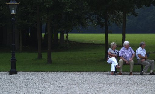 Намалява смъртността и раждаемостта у нас, расте продължителността на живота