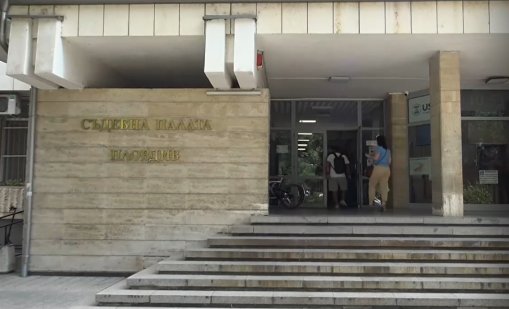 Арестуваната шефка на ревматологията направи признания 