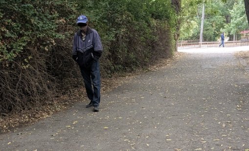 Ексхибиционист плаши жените в парка в "Аспарухов"