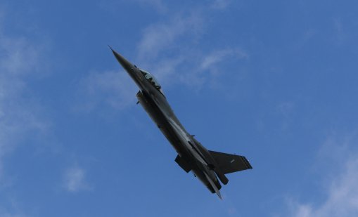 Разузнавателен самолет на ВВС на САЩ лети над Черно море