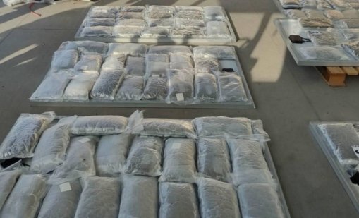 Варненски митничари намериха 50 кг марихуана в соларни панели (ВИДЕО)