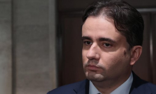 Божанов: За момента коалицията не обсъжда нов вот на недоверие