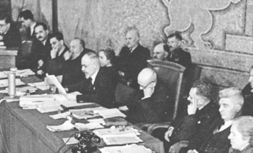 "От Нюрнберг до Варна": представят исторически албум за Народния съд в морската столица