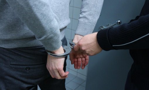Задържаха варненец, търгувал с метамфетамини