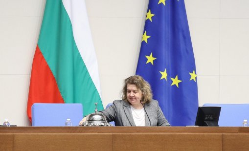 Над 100 депутати са отсъствали без основателна причина от работа през септември