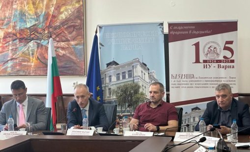 Вълчев от Варна: Да се вслушаме в учените за еврото