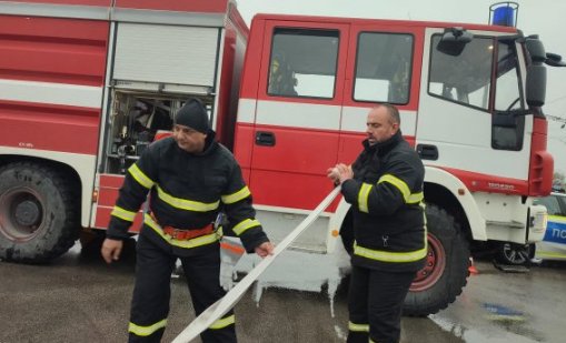 Огнеборците потушиха 43 пожара през последното денонощие