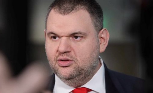 Пеевски иска Теменужка Петкова да купи коли за администрацията на Радев