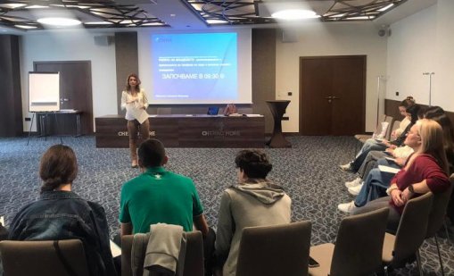 Обучават 20 ученици от Варна да разпознават рисково поведение сред връстниците си