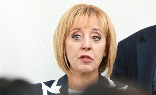 Мая Манолова поема сигналите за скъпите ученически екскурзии