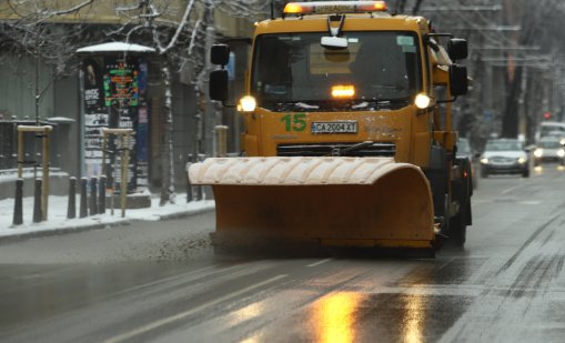 120 машини ще чистят пътищата във Варненско и "Хемус"