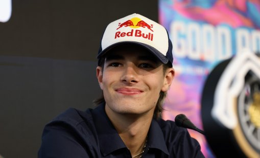 Никола Цолов дебютира във Формула 2 още тази година