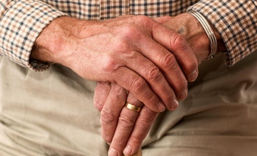 Пенсионерите в Гърция получават увеличение на пенсиите със  250 евро, а в България кога? 