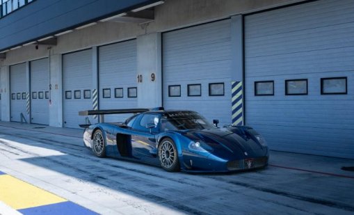 Maserati MC12 и GT2 Stradale Fuoriserie заемат централно място на Villa La Massa Excellence 2026