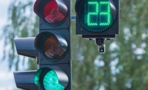 Слагат светофар на ул. "Девня" във Варна