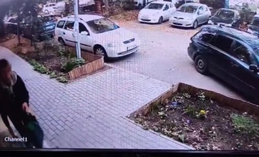 Зор! Жена остана без тоалетна хартия, издирва крадлата с постове в социалките