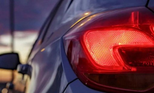 Дневните светлини стават задължителни и за задните фарове
