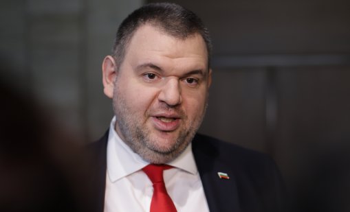 Пеевски за референдума на Радев: Да се направим, че не се е случвало
