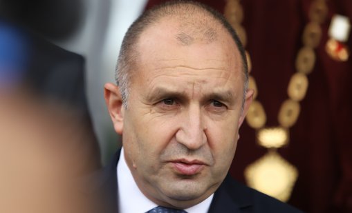 Радев: Да не се занимаваме на този празник с обречени вотове на недоверие