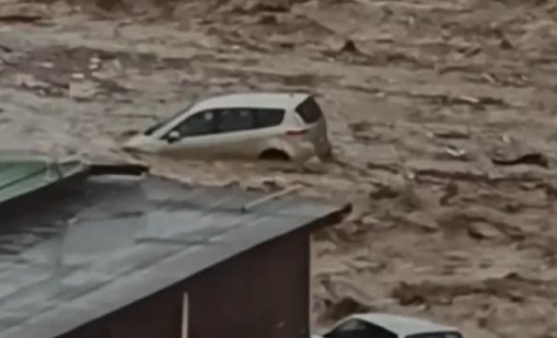 Евакуират ваканционно селище Елените! На помощ идват военни, водолази и хеликоптер от София (ВИДЕО)
