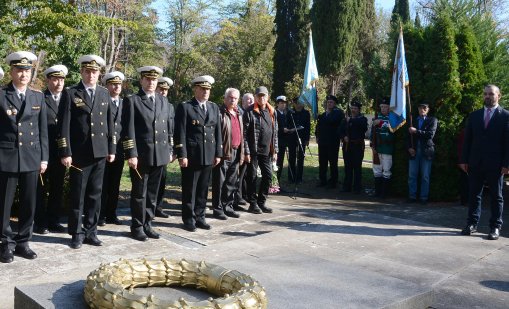 На Архангелова задушница Варна отдаде почит на загиналите български воини