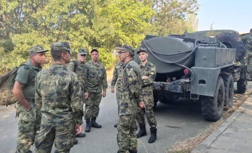 Военни продължават да помагат за в борбата с пожарите в Пирин и Сунгурларе
