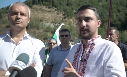 "Възраждане" започва национални протести, иска сваляне на правителството