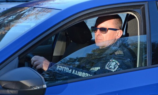 Във Варна: Купиха с общински пари нови коли на МВР (СНИМКИ)