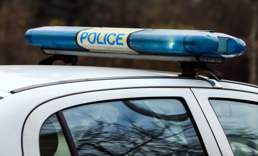 Бабаит е причинил телесна повреда на полицай край Варна и заплашил да го убие