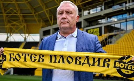 Николай Киров прибира звездите на Спартак Варна в Ботев Пловдив
