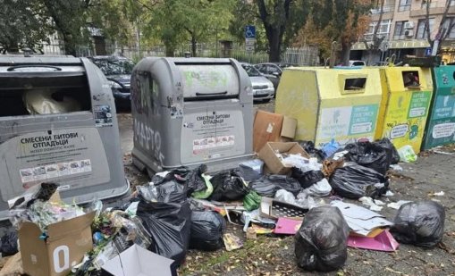 Варненка подава сигнали за мръсотия в центъра на града, Общината казва, че всичко е наред 