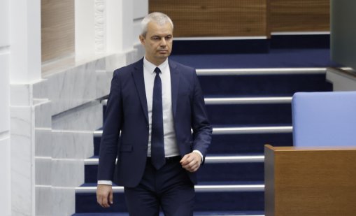 Костадин Костадинов поиска оставката на правителството