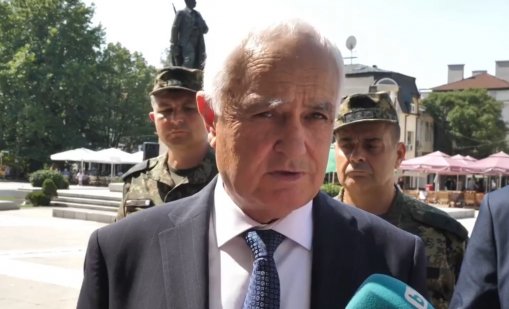 Запрянов отрече пожарът край Костинброд да е тръгнал от полигон "Сливница" (ВИДЕО)