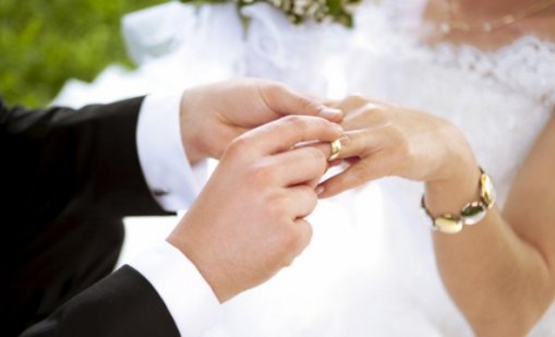 Пропиляна младост: Над 33 000 деца в България са встъпили в брак за 10 години