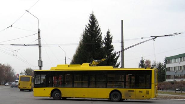 Възстановиха електроподаването за тролейбусите
