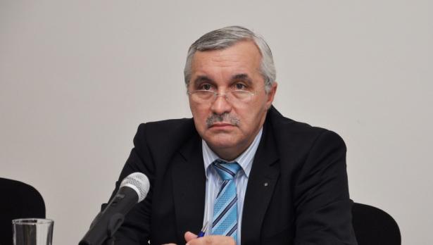 Румен Арабаджиев: Влагаме 1,2 млн. лв. в ремонта на варненския вълнолом