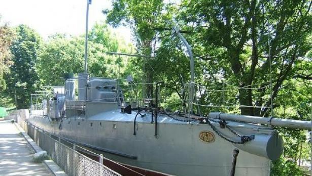 ВМС чества 130-годишнината на командира на „Дръзки“