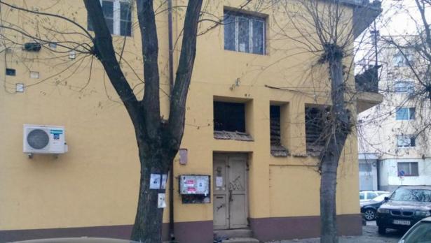 Жена се задуши, след като беше завързана със сезал