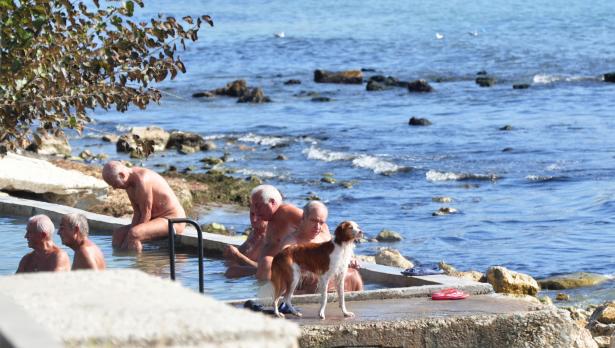 Откриха мъртъв мъж на Топлата вода