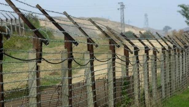 Спират по 100 бежанци на ден на българо-турската граница