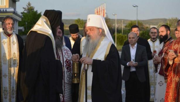 Епископ Яков в Скопие: Без Заев и Борисов нямаше да имаме Благодатния огън